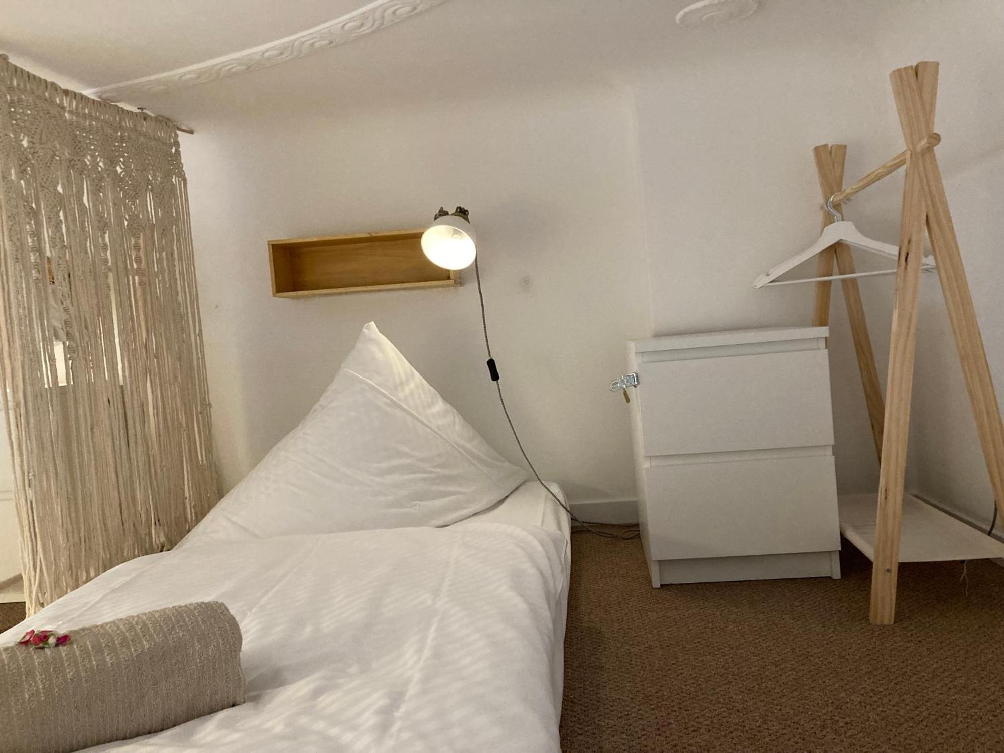 Minimal Hostel No 41 Берлин Экстерьер фото
